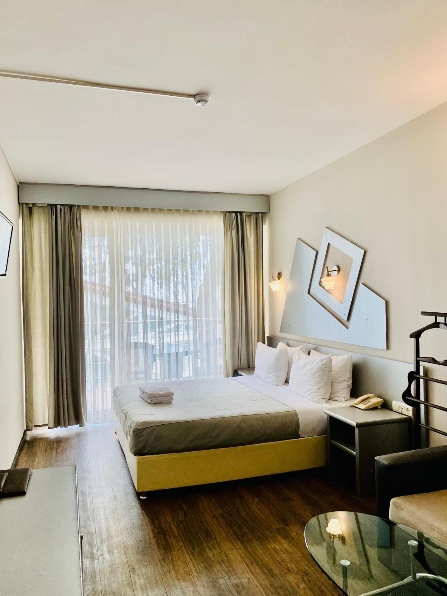 Villa Reta Hotel & Spa Grigoleti Ngoại thất bức ảnh